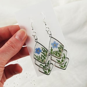 Cute handmade forget me not earrings with heather, pressed flower earrings, real blue flower earrings, terrarium earrings