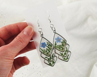 Cute handmade forget me not earrings with heather, pressed flower earrings, real blue flower earrings, terrarium earrings