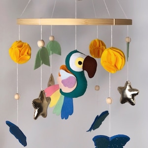 Parrot mobile, Baby mobile, Tropical mobile, Сrib mobile, Safari mobile, Nursery mobile, Nursery decor, baby shower gift, Bird mobile