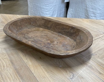 Gran tazón de masa de madera tallada primitiva de 22"x12" pieza central