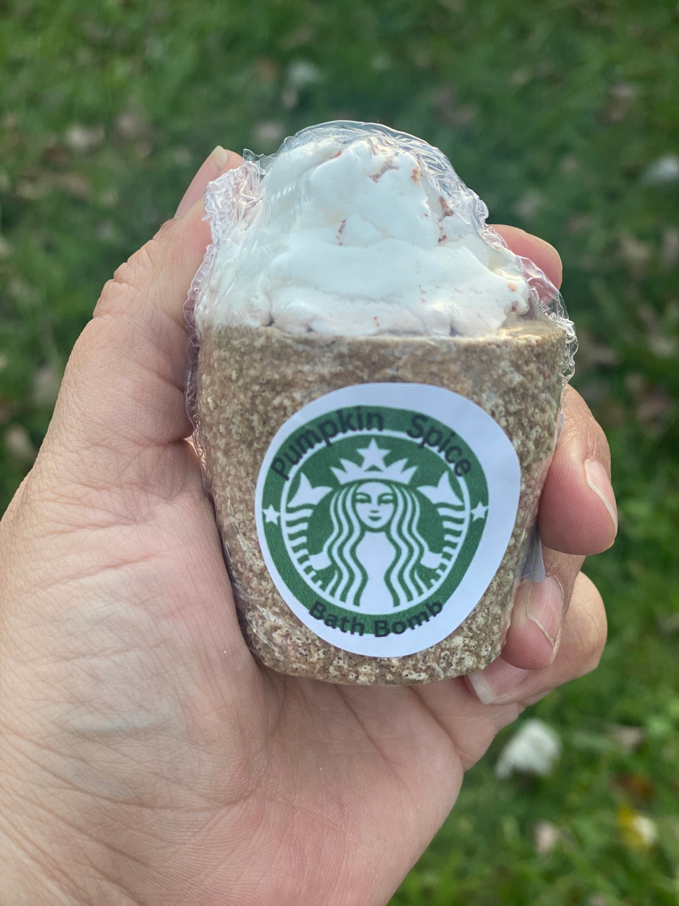 diy starbucks bath bomb