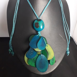 Hand made Peruvian Tagua nut pendant necklace 26" long adjustable