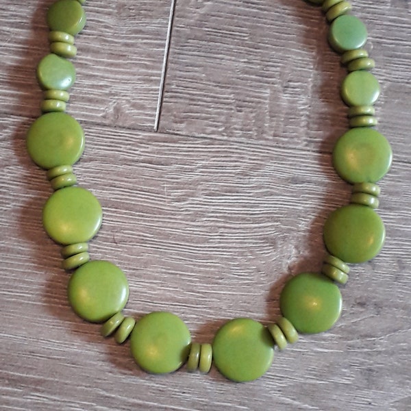 Collier à boutons tagua fait à la main