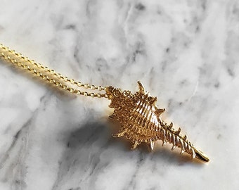 Sea Shell Necklace / Gold Whelk Shell Necklace / Boho Shell pendant / beach Jewellery
