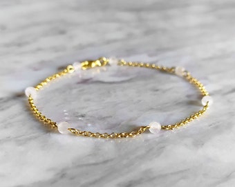 Bergkristalarmband: 14 kt gouden vermeilketting, sierlijke edelsteensieraden