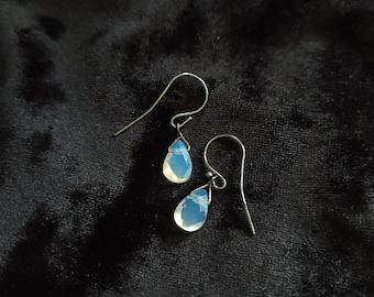 Opalith Tropfen Ohrringe: Sterling Silber, Gothic Witchy Stil