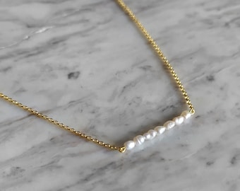 Zoetwaterparelketting: 14 kt gouden vermeil anemoonhanger