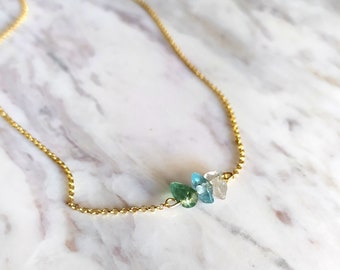 Collar de apatita en bruto: cadena de oro vermeil de 14 quilates, piedra preciosa azul océano