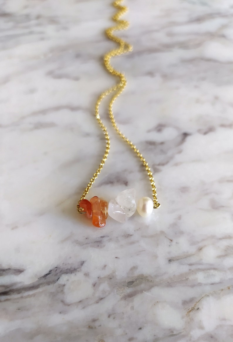 Venus / Raw rose quartz, carnelian & pearl necklace / Raw Gemstone delicate necklace image 2