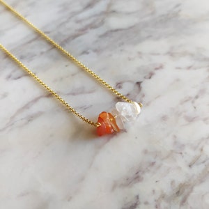 Venus / Raw rose quartz, carnelian & pearl necklace / Raw Gemstone delicate necklace image 3