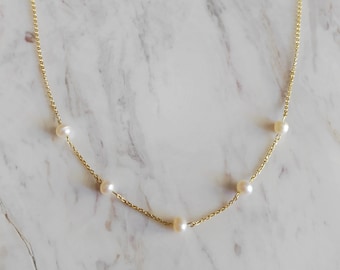 Alyssa / Zoetwaterparelketting / 14K gouden vermeil delicate ketting / Sierlijke kleine ketting