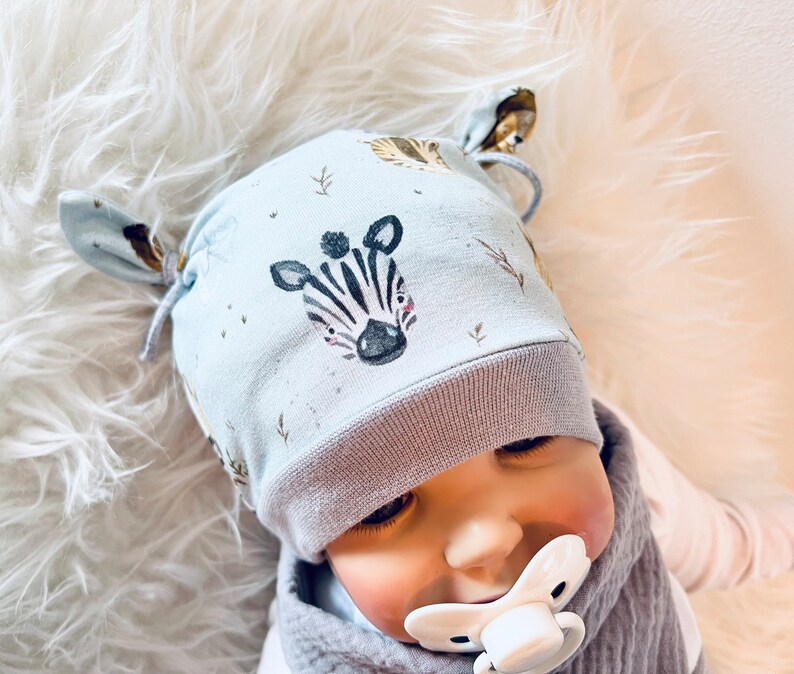 Baby SAFARI Set Giraffen Zebra Löwe grau-blau Pumphose Mütze Musselin Tuch Neugeborenen Geschenk Geburt Taufe Geschenkset Junge Bild 5