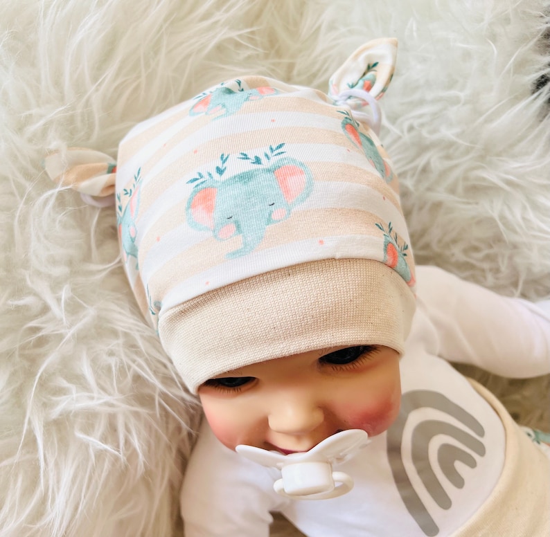 Baby Elefant Pumphose, Mütze , Lätzchen Neugeborenen Geschenk Geburt Taufe Geschenkset neutral Junge Mädchen beige Creme mint Set Musselin Bild 8