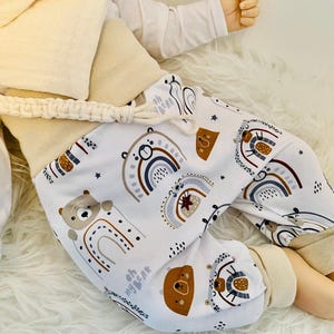 Hose Mütze Body Jacke Gr.50-98 Geschenkset Baby Pumphose Teddy Tuch Erstlingsset Regenbogen Lätzchen Neugeborene Geschenk Geburt Junge