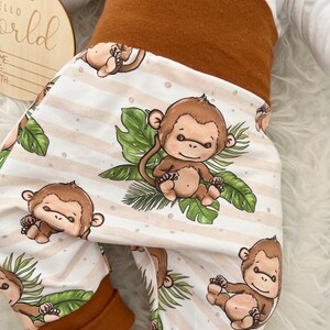 Baby Erstlings Set Äffchen creme Geschenk Geburt Pumphose Mütze Hose Mitwachshose Neugeborenen neutral Taufe Geschenkset Affe Bild 6