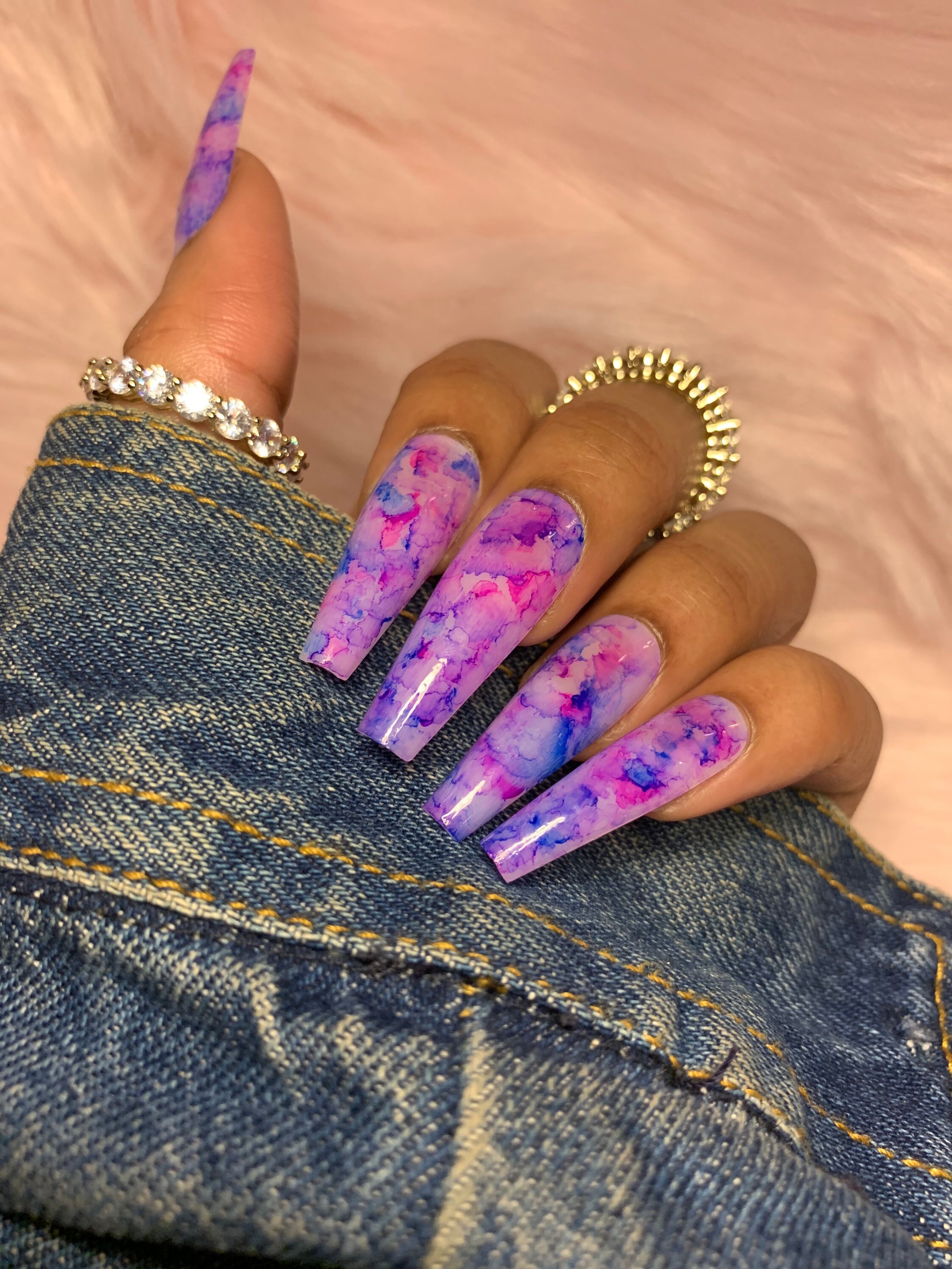 Purple marble nails deals