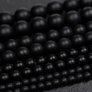 4 storlekar - Naturliga svarta onyxpärlor i matt frostad kvalitet A 4 mm, 6 mm, 8 mm, 10 mm ädelstenspärlor, hantverksmaterial