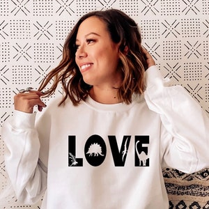 Love Sweatshirt,Dinosaur Valentine, Kids Dinosaur Shirt, Valentines  T-shirt, Dino Love Shirt, Kids Valentines Gift,PR61