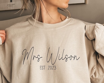 Custom Mrs Sweatshirt,Mrs Personalized Last Name Sweatshirt,Future Mrs, Bride to be Gift,Custom Bridal Gift,Gift For Bride,Wedding Gift,PR04