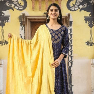 Mooie goud bedrukte blauwe Anarkali Kurta Pant Dupatta set sequentie verfraaid| Designer jurk | Gratis DHL Express