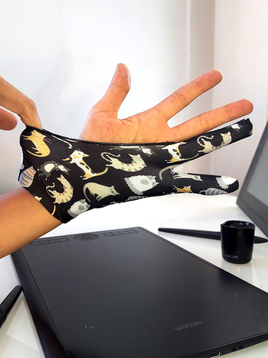 Digital Artist Glove L Artist Gift L Tablet Glove Drawing Etsy