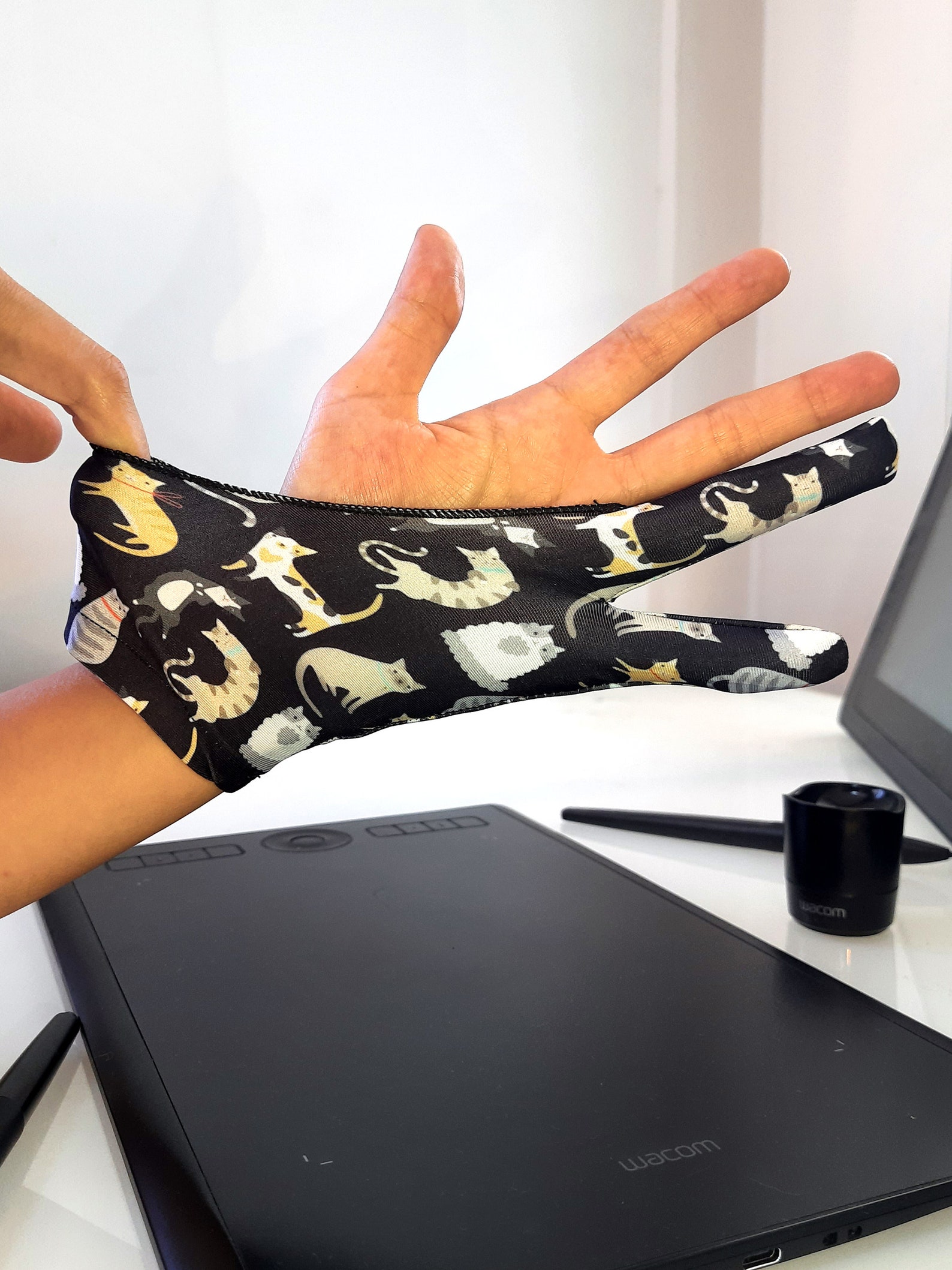 Digital Artist Glove L Artist Gift L Tablet Glove Drawing Etsy