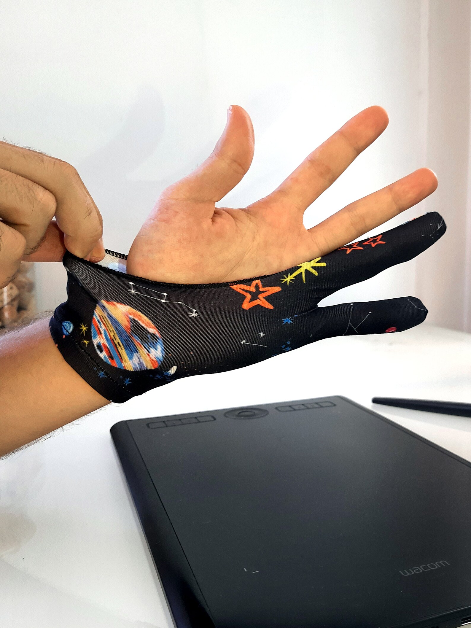 Digital Artist Glove L Artist Designer Birthday Gift L Tablet Etsy UK