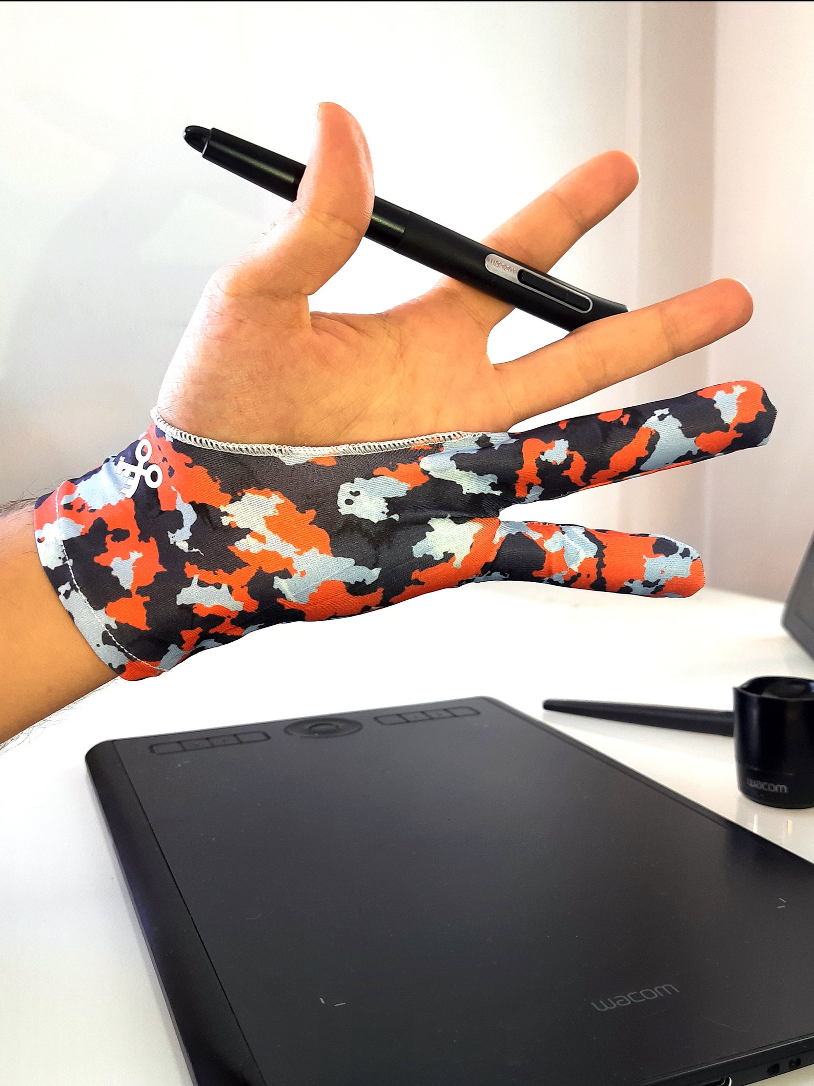 Digital Artist Glove l Artist Gift l Gamer Gift l Tablet Glove | Etsy