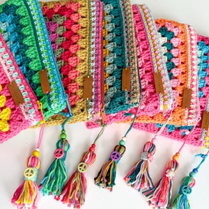 Hippie crochet pouch! Perfect for cosmetics, pens, crochet hooks and much more, in boho style! READY TO SHIP! image 1