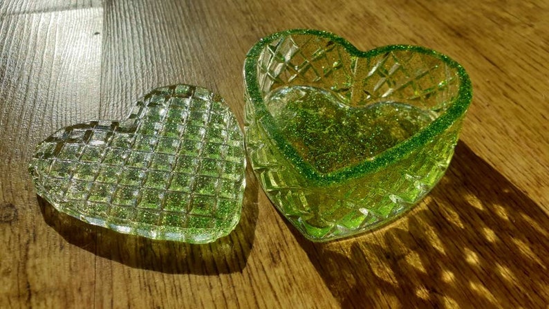 Heart Shaped Jewellery Trinket Ring box Green