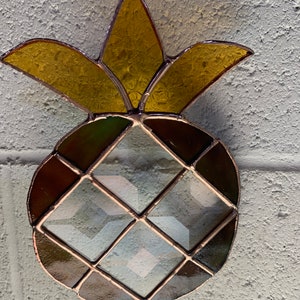 Stained glass pineapple