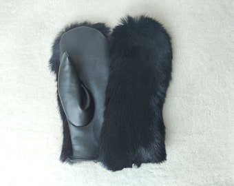 Fleece-lined leather mittens Handmade Ladies mittens Genuine leather Best gift for lady Sheep fur Warm winter mittens Black