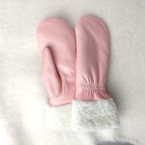 Fur-lined leather mittens Handmade Ladies mittens Genuine  leather mittens Best gift for lady Sheep fur Warm winter mittens Black Pink
