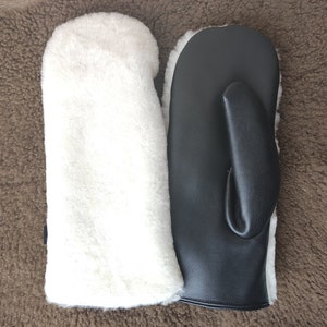 Fleece-lined leather mittens Handmade Ladies mittens Genuine leather Best gift for lady Sheep fur Warm winter mittens Black