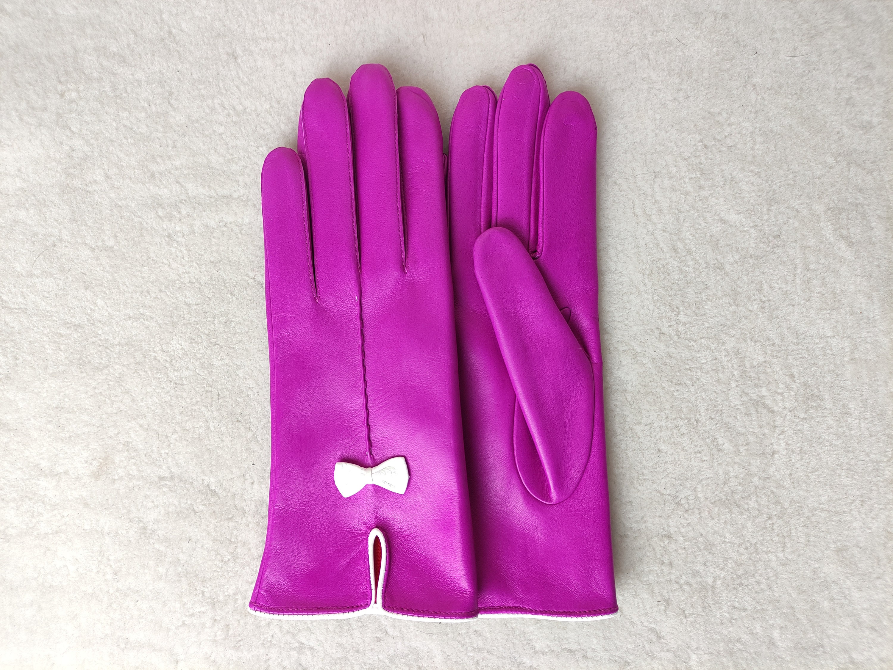 Silk lined leather gloves - Etsy 日本