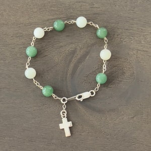 Aventurine & Silver Chain Beaded Bracelet-Sterling Sliver Lobster Claw Clasp-Sterling Silver Small Cross Charm