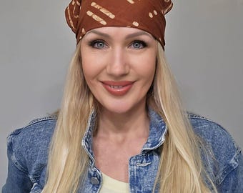 Handbedrucktes Baumwoll-Bandana: Boho-Stil, Naturfarben