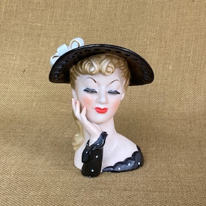 6 1/2&quot; Vintage Napco Lady Headvase