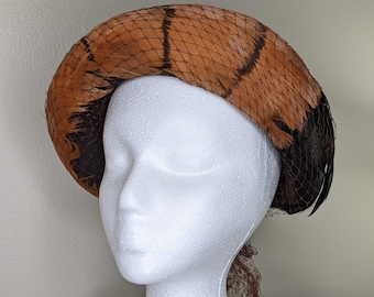 Exquisite Christine A Moore Handmade Two Tone Straw Cloche  display picture 3