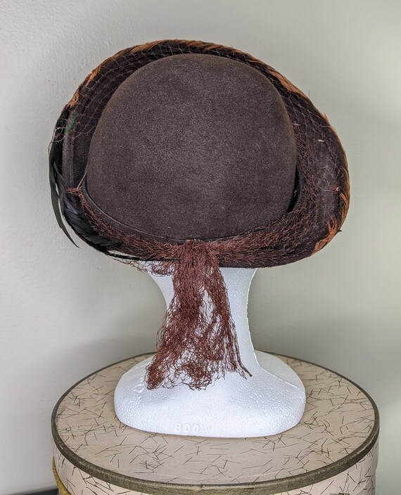 Vintage brown wool cloche with feathers and veili… - image 4