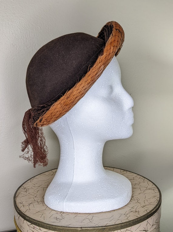 Vintage brown wool cloche with feathers and veili… - image 3