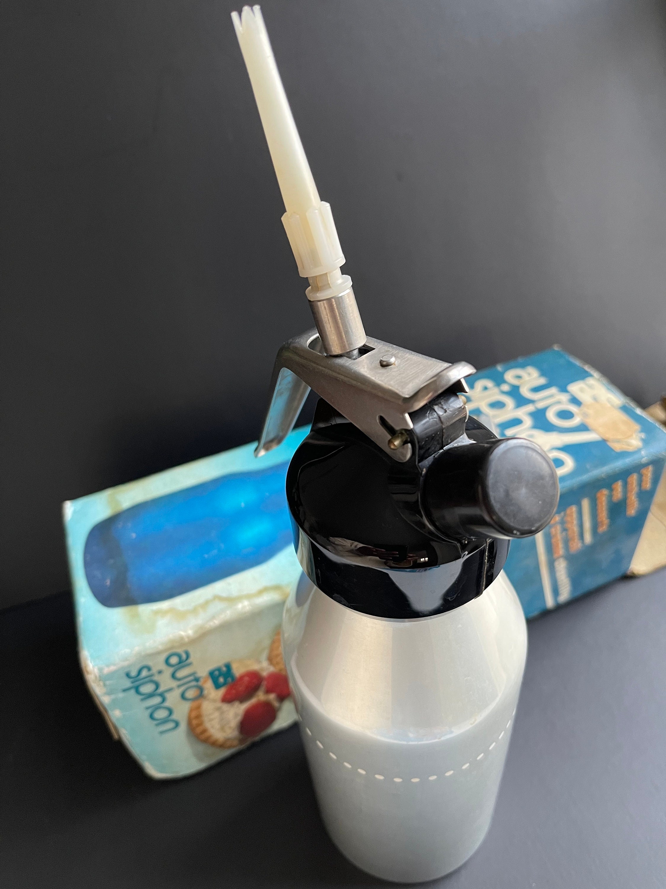 Vintage Auto Siphon Sahne Whipper, französische Aluminium Flasche, 1960er Jahre, Original Box