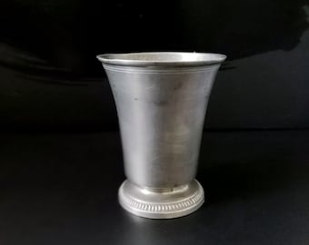 Vintage metalen beker, roestvrijstalen kleur, reliëfontwerp