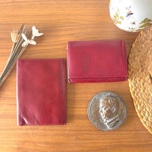 Portafoglio rosso vintage, portapassaporto, prodotto in Francia, fermasoldi in pelle rossa, portamonete, portacarte in pelle, pelletteria francese, morbido