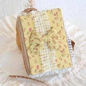 Junk Journal Handmade / Floral Vintage Style Fabric Notebook / Empty To Design Yourself / 500 pages