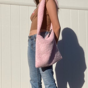 Medium Fluffy Sherpa Pink Print Bag - Pink Sherpa Print Purse - y2k Tote Bag -  Pink Sherpa Purse