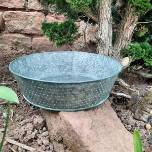 Plant bowl in two different sizes