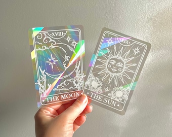 Tarot Karte Suncatcher Aufkleber, Die Sonne und der Mond Sun Catcher Aufkleber, Celestial Rainbow Maker, Witchy Decor Light Catcher, Fenster Clings