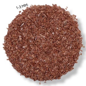 Pó de pedra de cura de pedra solar brilhante triturada de 1 a 3 mm, pedra preciosa grossa para presentes personalizados, pó de incrustação de pedra solar dourada para trabalhos em madeira