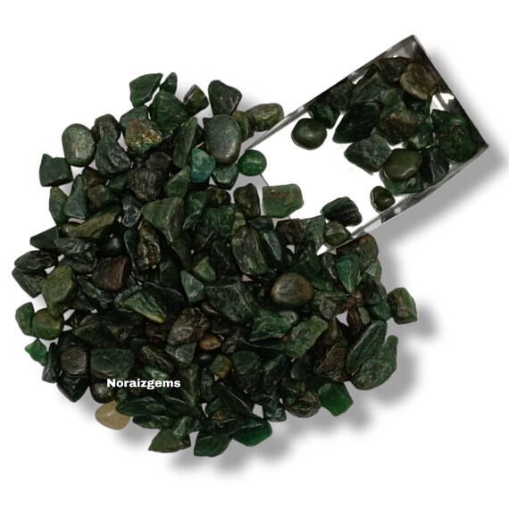 Natural Green Jade Gemstone Chips, Beautiful Green Jade  display picture 2